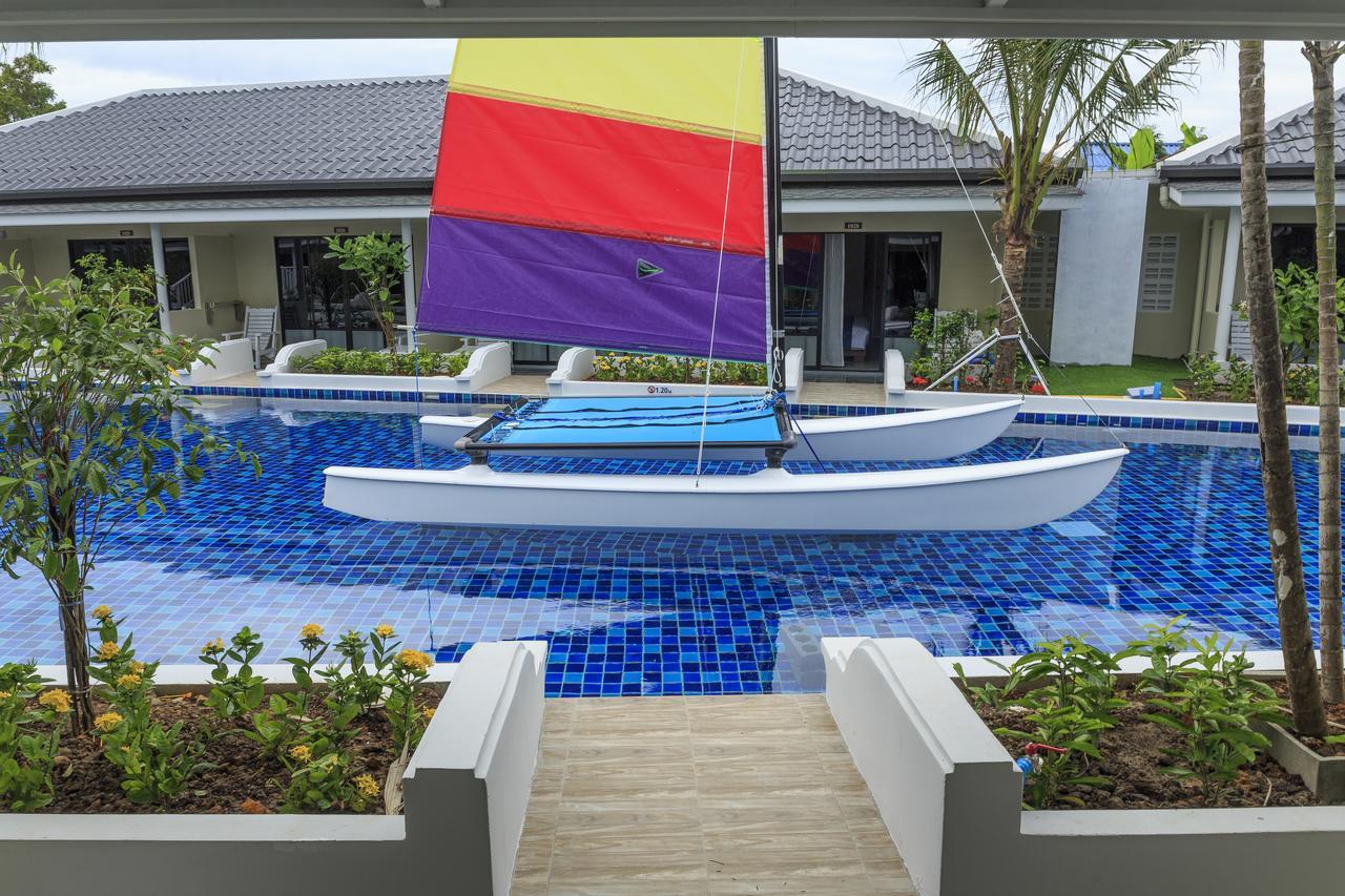 Tuana Hotels Brook Pool Access Chalong Exterior photo