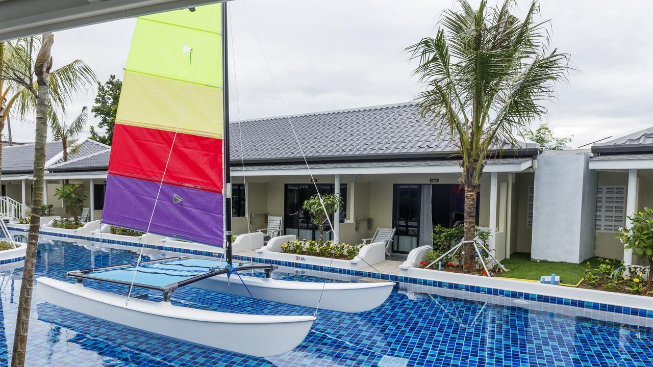 Tuana Hotels Brook Pool Access Chalong Exterior photo