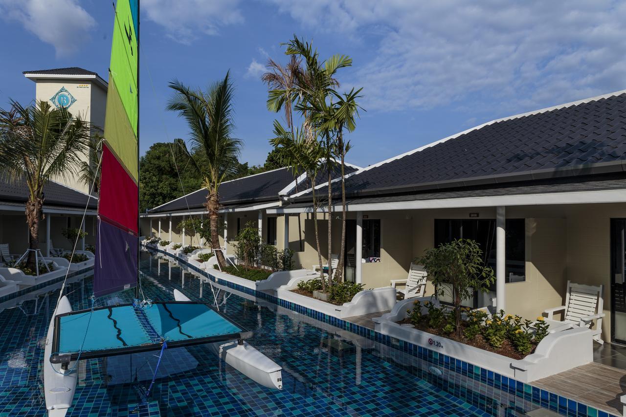 Tuana Hotels Brook Pool Access Chalong Exterior photo