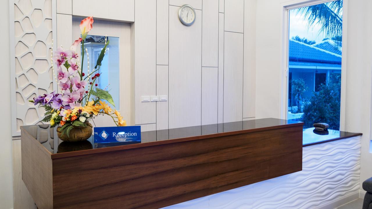 Tuana Hotels Brook Pool Access Chalong Exterior photo